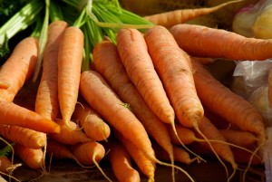 https://pixabay.com/en/carrots-vegetables-vegetable-garden-673201/