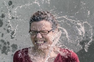 https://pixabay.com/en/refreshment-splash-water-woman-438399/