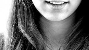 https://pixabay.com/en/smile-laugh-girl-teeth-mouth-chin-122705/