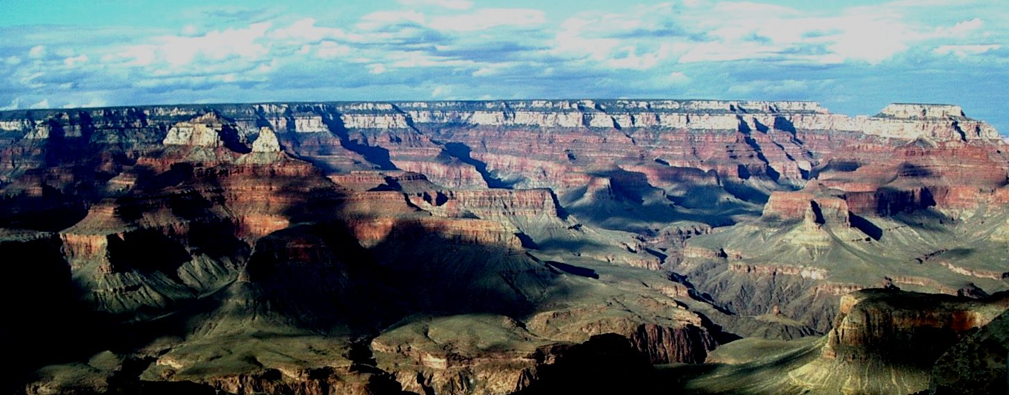 Figure 8.1 Arizona’s Grand Canyon is an icon for geological time; 1,450 million years are represented by this photo. The light-coloured layered rocks at the top formed at around 250 Ma, and the dark ones at the bottom (within the steep canyon) at around 1,700 Ma. [SE]