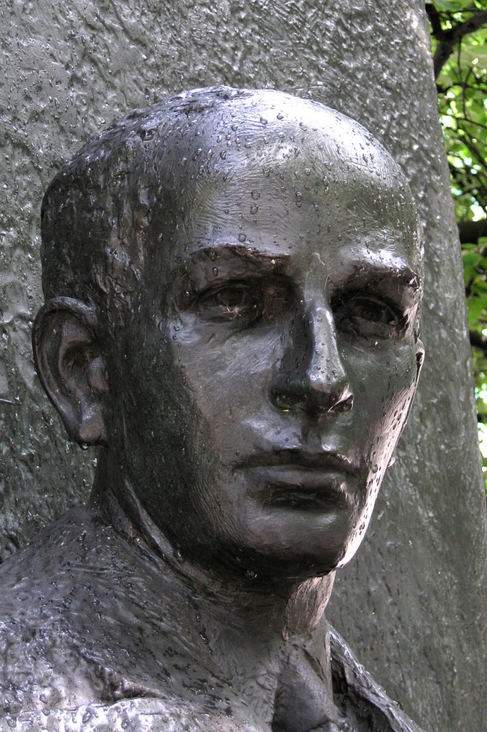 Sculpture of Raoul Wallenberg
