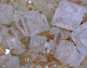 Light-coloured crystals