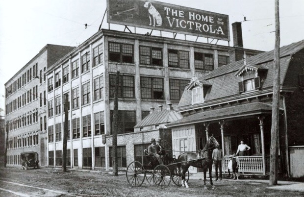 Horse and carriage in front of Victrola factory.