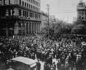 A crowd gathers outside Winnipeg City Hall in 1919 during the general strike. (Library and Archives Canada) https://commons.wikimedia.org/wiki/File:WinnipegGeneralStrike.jpg